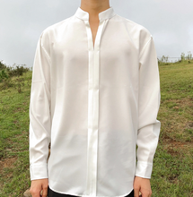 Load image into Gallery viewer, RT No. 2739 LOOSE V-NECK SHIRT
