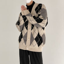 Load image into Gallery viewer, RT No. 5311 KHAKI KNITTED DIAMOND V-NECK CARDIGAN
