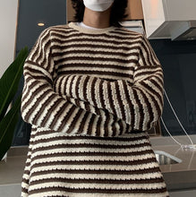 Load image into Gallery viewer, RT No. 5439 KNITTED WEAVE STRIPED SWEATER
