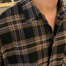 Load image into Gallery viewer, RT No. 1133 PLAID SHIRT
