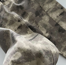 Load image into Gallery viewer, RT No. 5023 DESERT CAMO WIDE STRAIGHT JEANS
