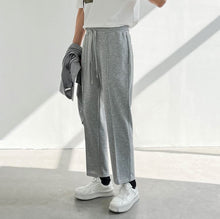 Load image into Gallery viewer, RT No. 5034 WIDE STRAIGHT SWEATPANTS
