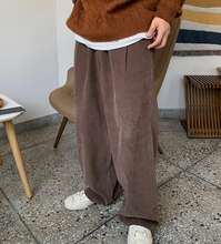 Load image into Gallery viewer, RT No. 3339 CORDUROY LOOSE WIDE PANTS
