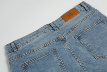 Load image into Gallery viewer, RT No. 3134 CROPPED BLUE SLIM JEANS
