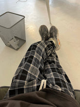 Load image into Gallery viewer, RT No. 2542 DRAWSTRING PLAID WIDE PANTS
