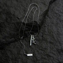 Load image into Gallery viewer, LEAF PENDANT SNAKE BONE NECKLACE
